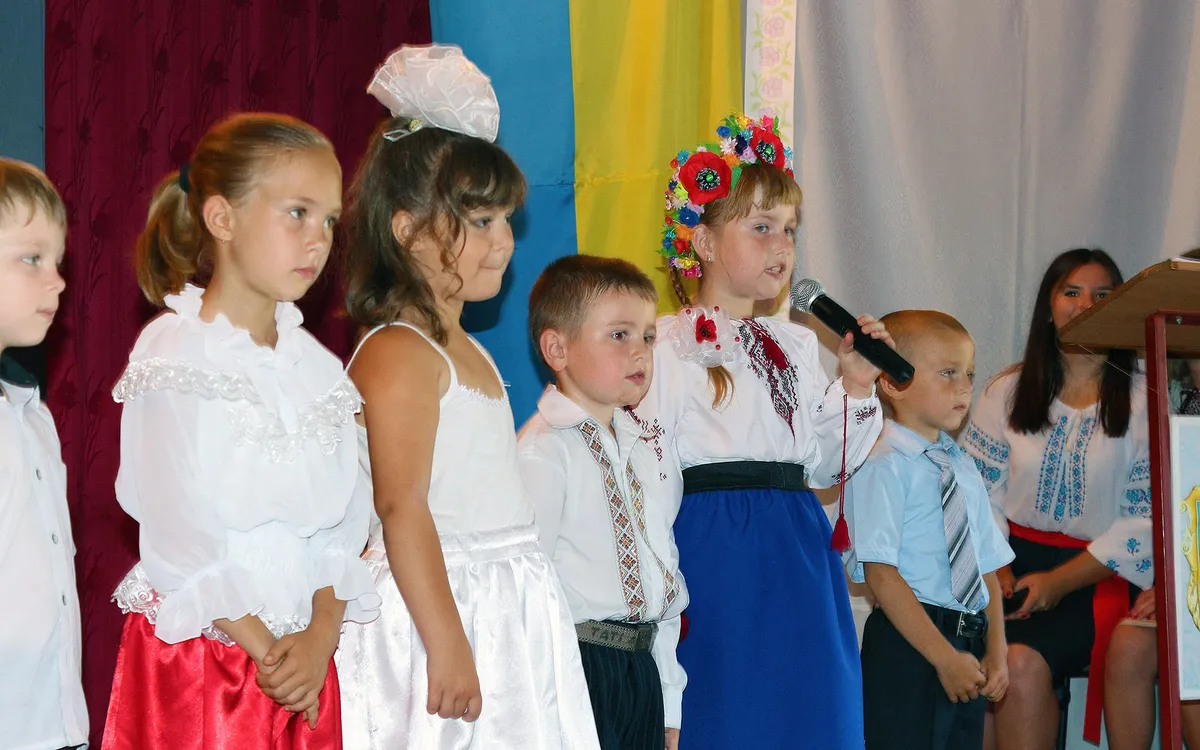 Все найдорожче зберегло, що діялось, було,  найглибше джерело,  – село моє, село!