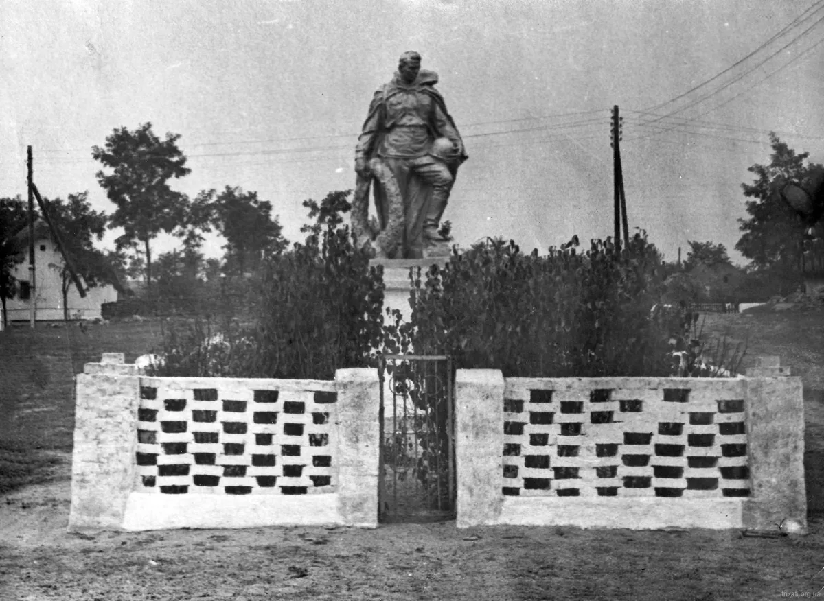 Військове поховання