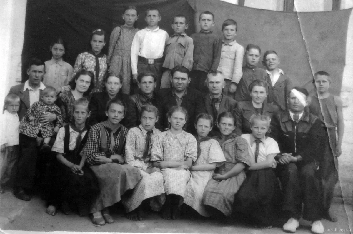 Вчителі Трихатської Школи