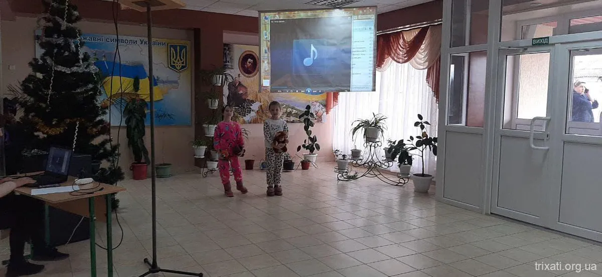 Святий Миколай, ти до нас завітай!