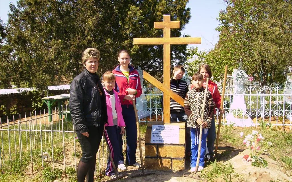 Встановлення памятних хрестів