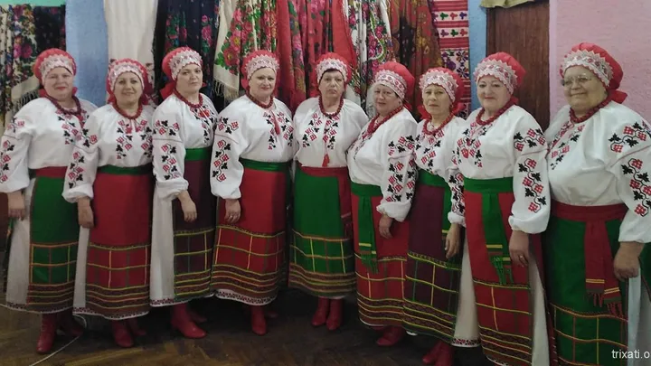 Пісенні барви – “народний” колектив