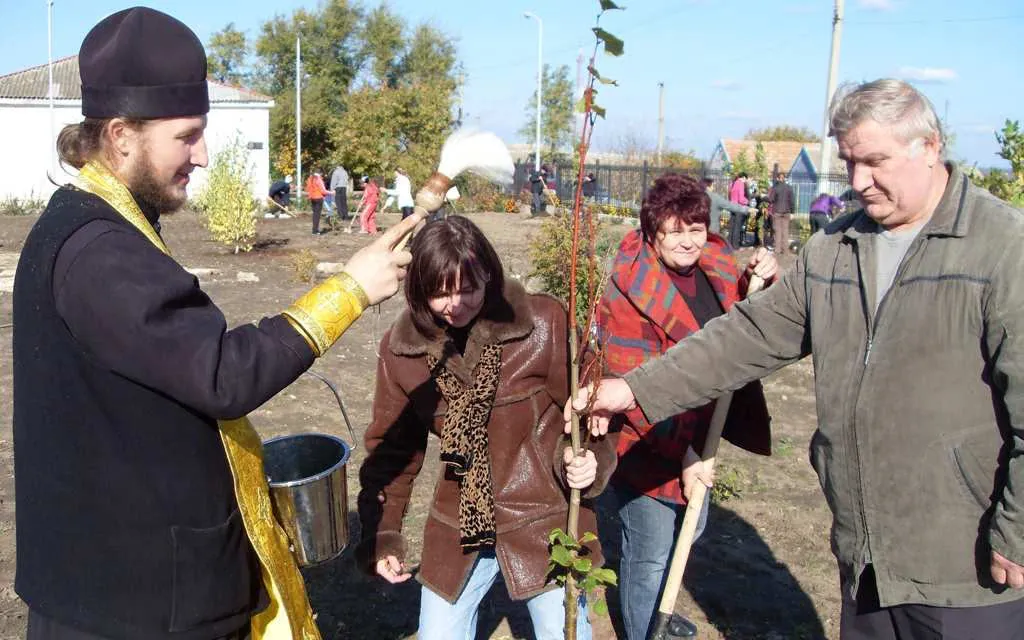 Зелене мереживо для рідної школи