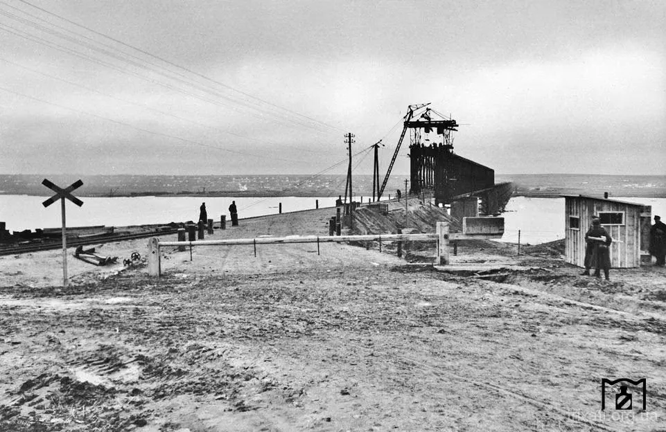Трихатський міст через Буг. 1943 рік