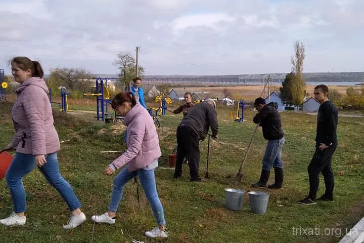 В Трихатах закладено парк