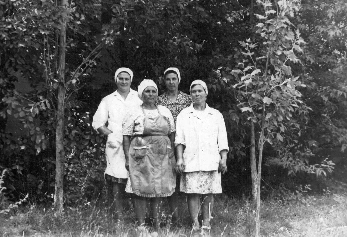 Ланка обслуговування хліборобів 1972-1974. Багнюк Валентина, Безклуба Надія, Белім Євгенія, Кожа Антоніна