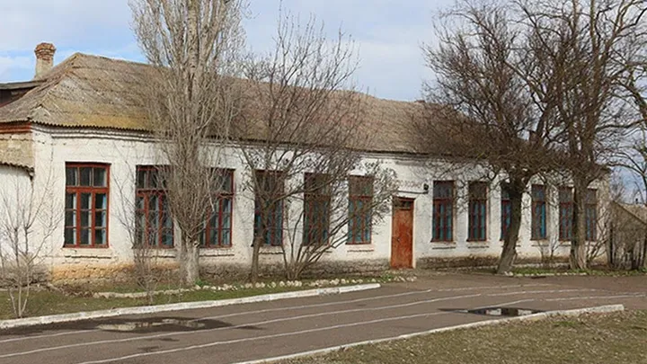 Старий Корпус Трихатської Школи